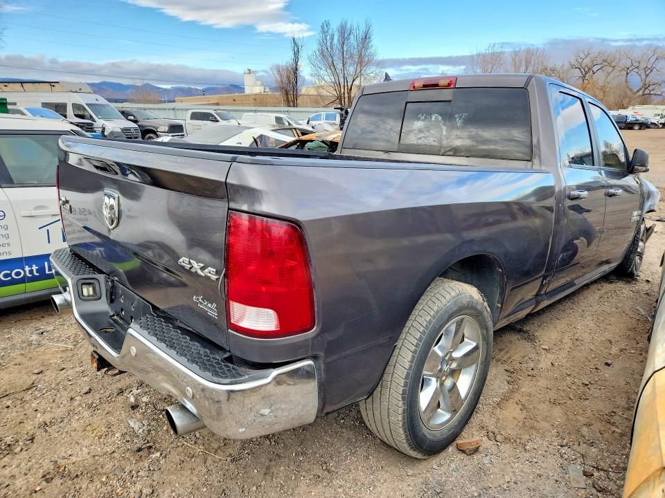 2015 Dodge RAM 1500 SLT