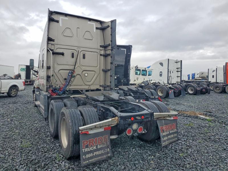 2021 Freigliner 2021 Freightliner Cascadia 126 Semi Truck