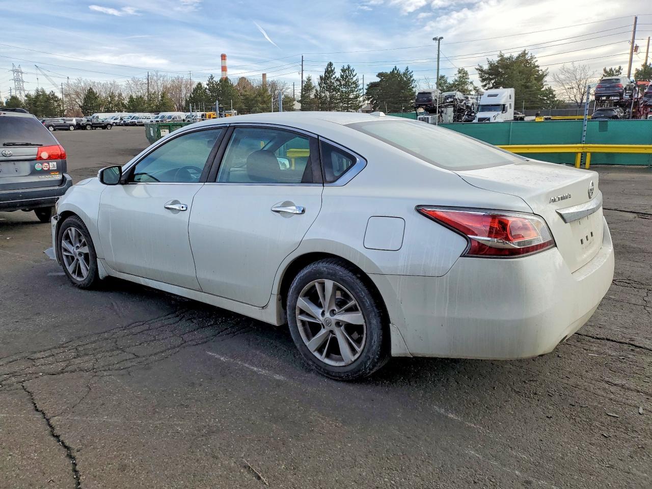 2015 Niss Altima 2.5 sv