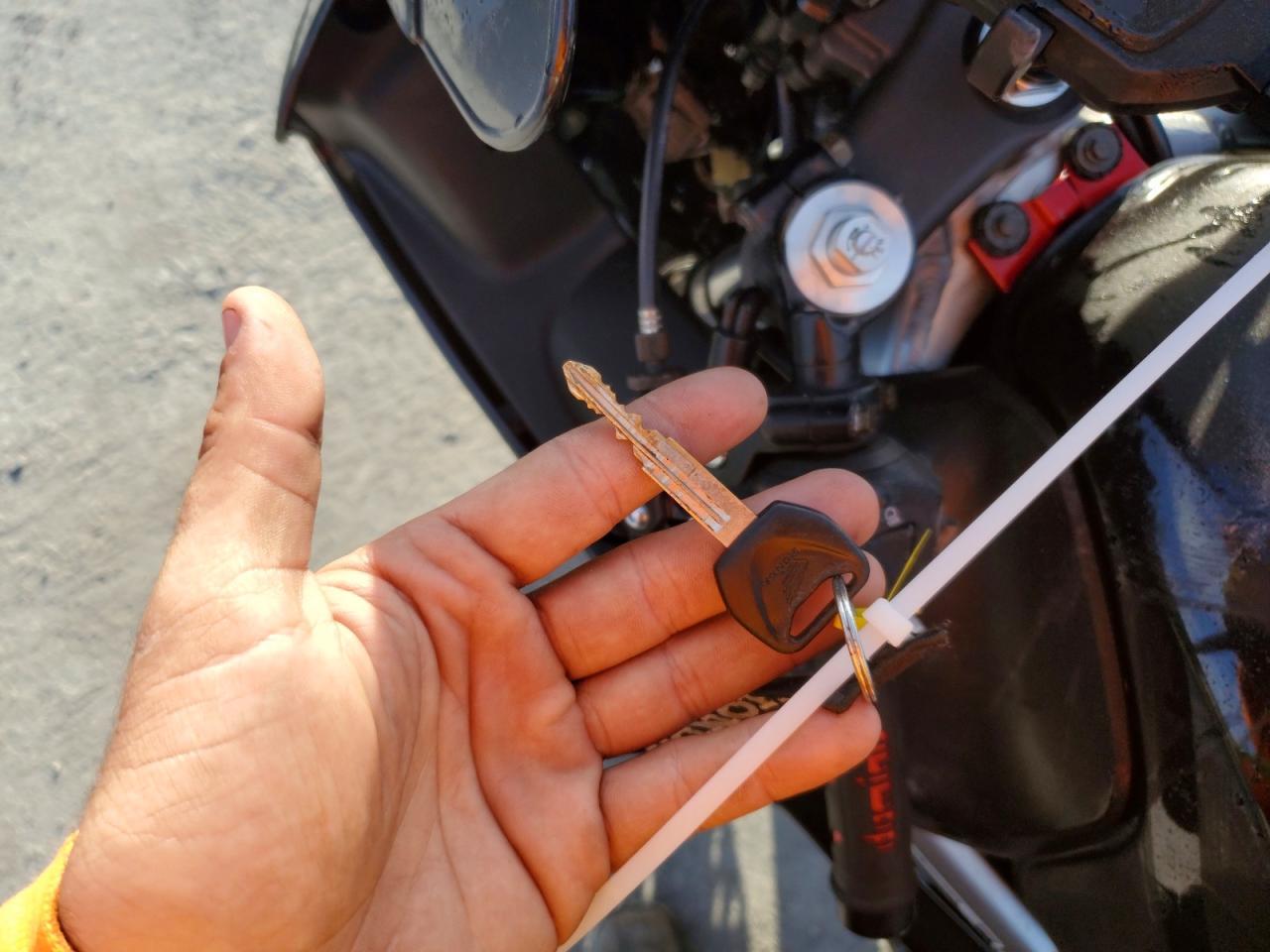 2005 Honda CBR600 F4