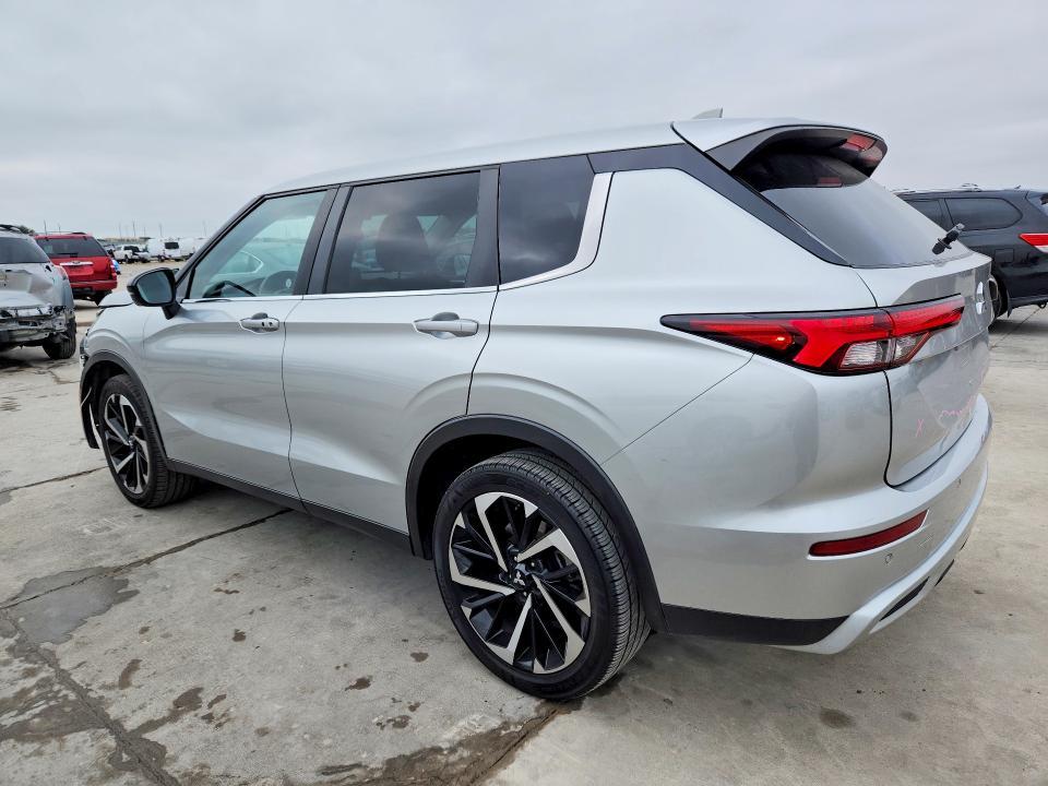 2022 Mitsubishi Outlander se