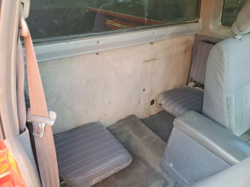 1998 Nissan Frontier King cab xe