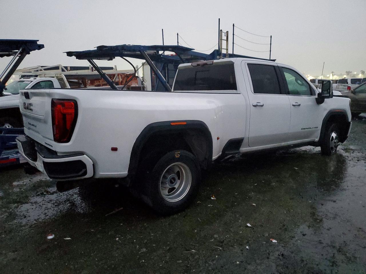 2020 GMC Sierra K3500 Denali