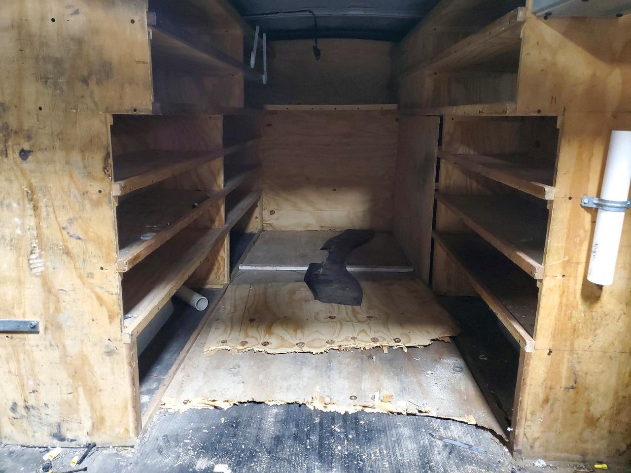 2018 GMC Savana Utility / Service Van