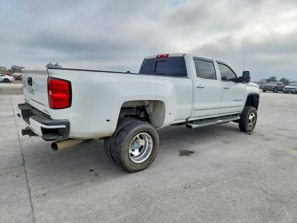 2018 GMC Sierra K3500 Denali