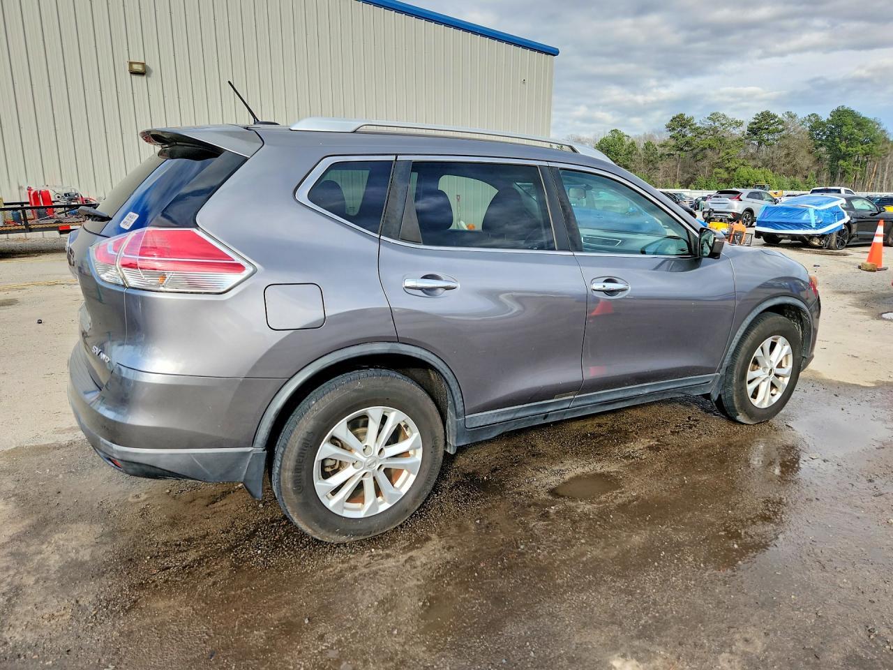 2016 Nissan Rogue sv