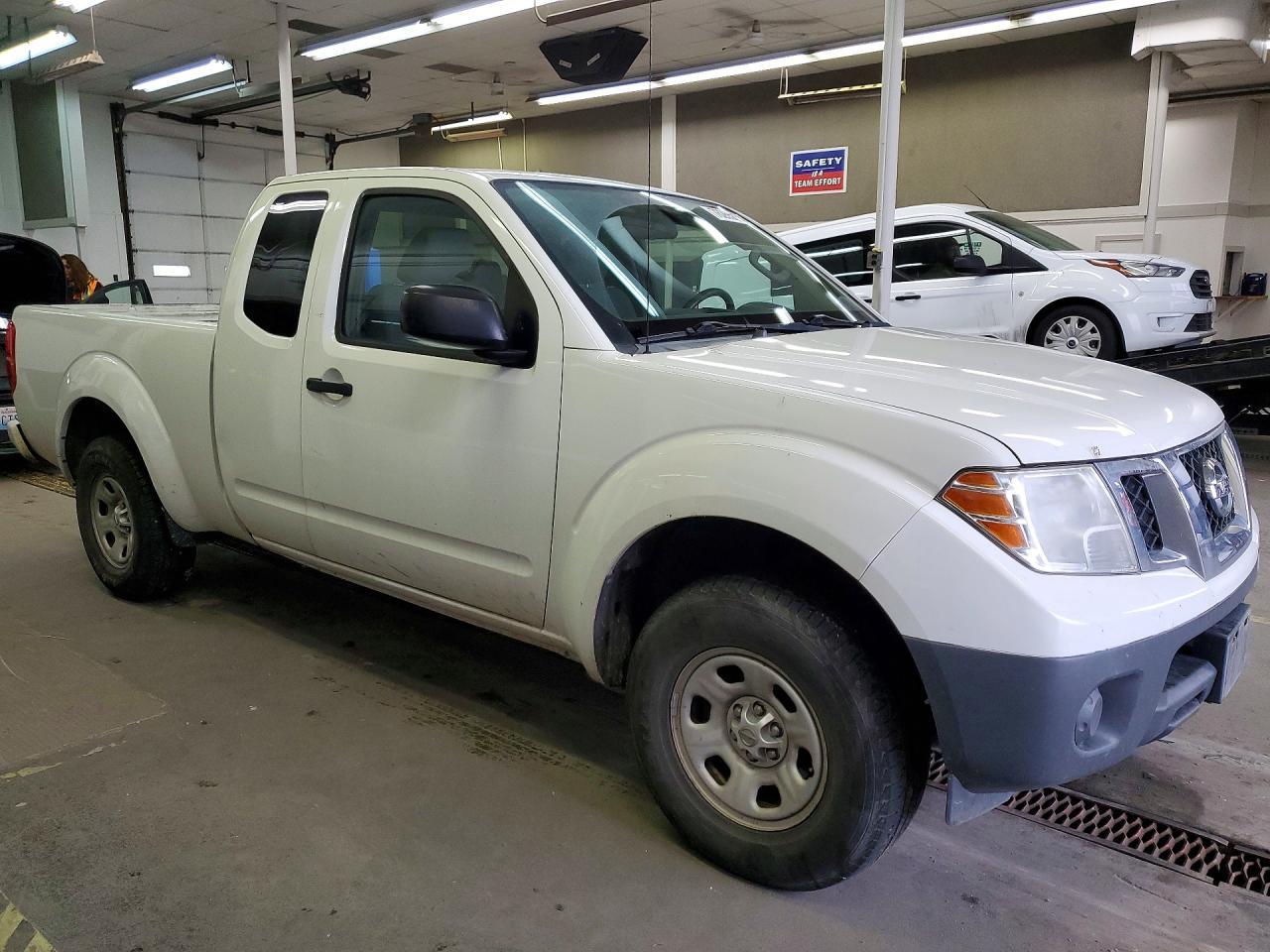 2017 Nissan Frontier s