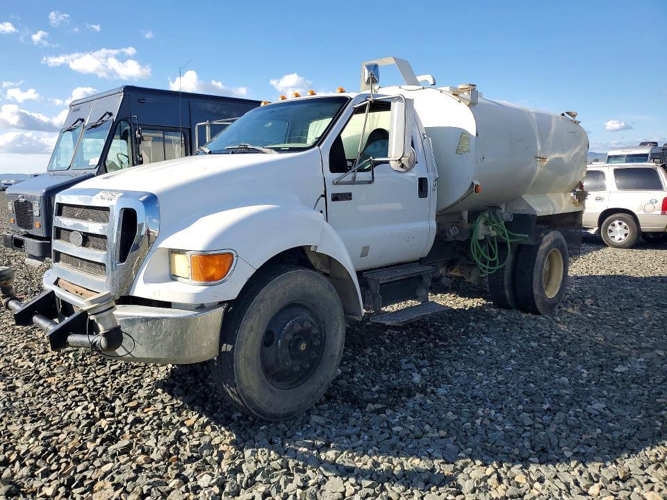 2006 Ford F750 Super Duty Tank Truck