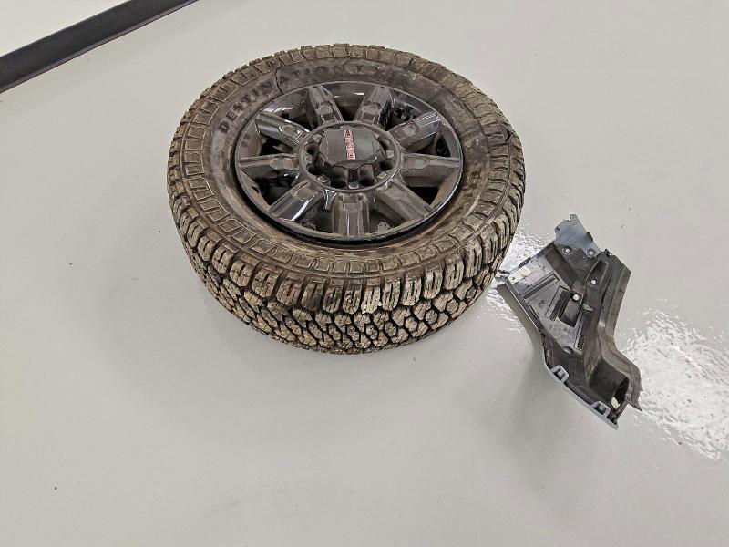 2025 GMC Sierra K2500 AT4