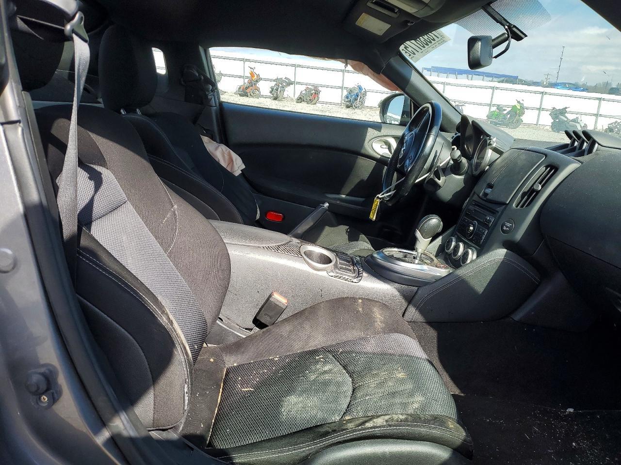 2012 Nissan 370z Base