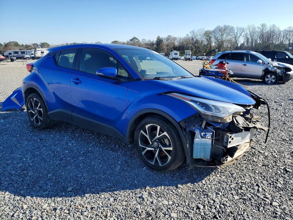 2020 Toyota C-hr xle