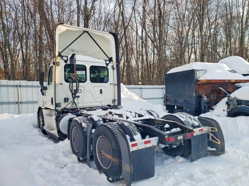2022 Freightliner Cascadia 126 Semi Truck