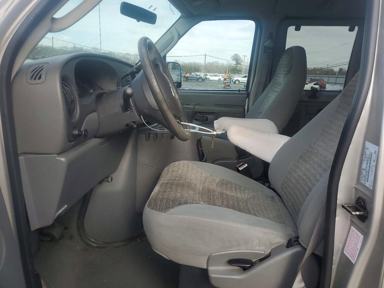 2003 Ford Econoline E350 Super Duty Wagon