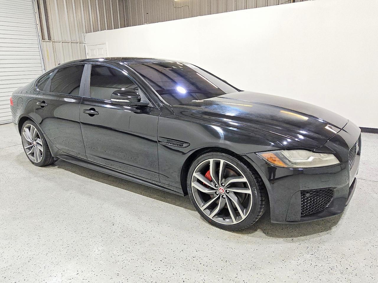 2017 Jaguar Xf s