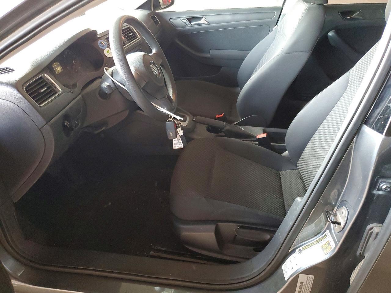 2011 Volkswagen Jetta Base