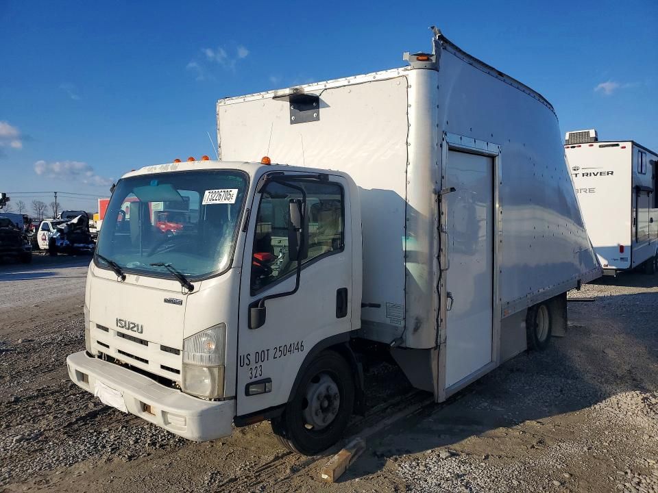 2013 Isuzu NPR HD BOX Truck