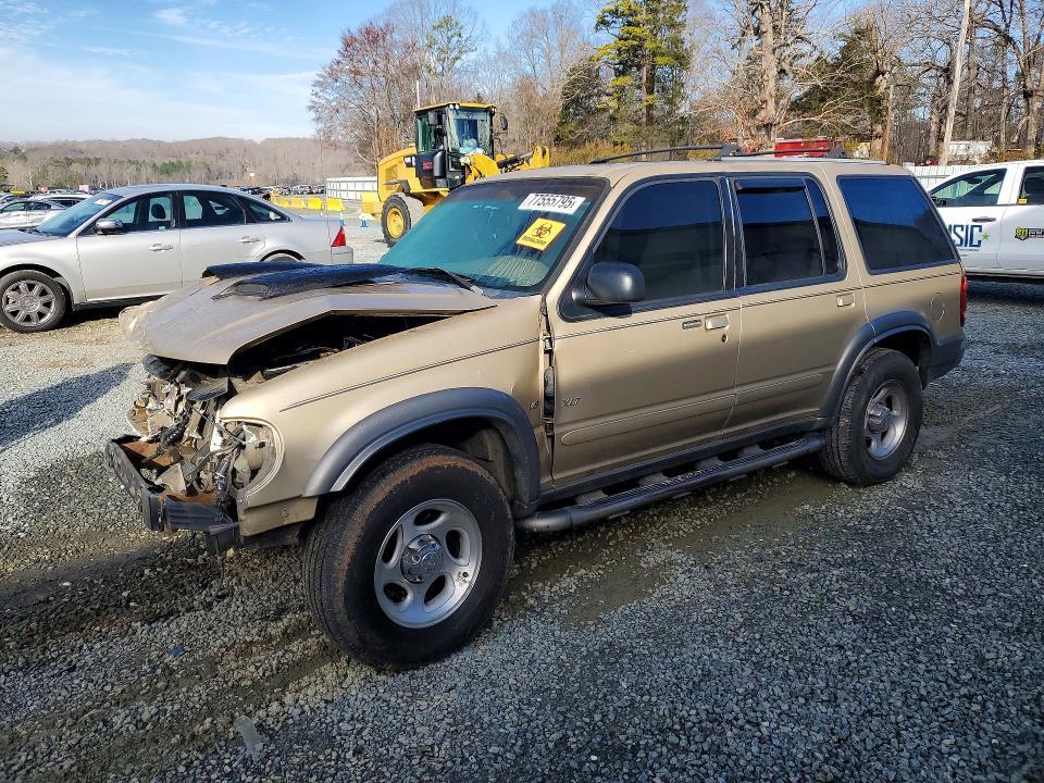1999 Ford Explorer