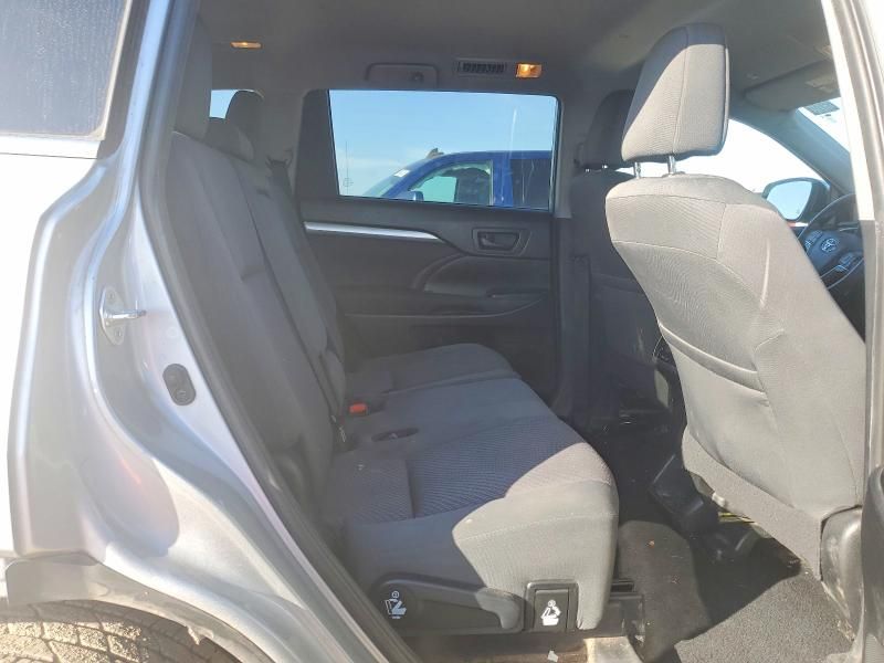 2019 Toyota Highlander le