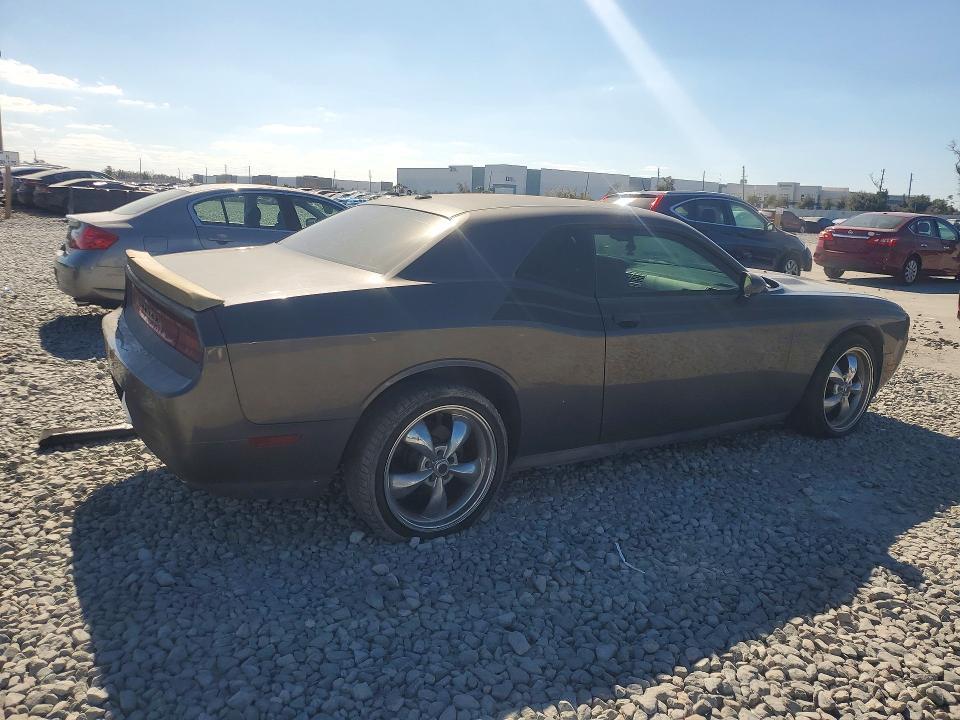 2013 Dodge Challenger sxt