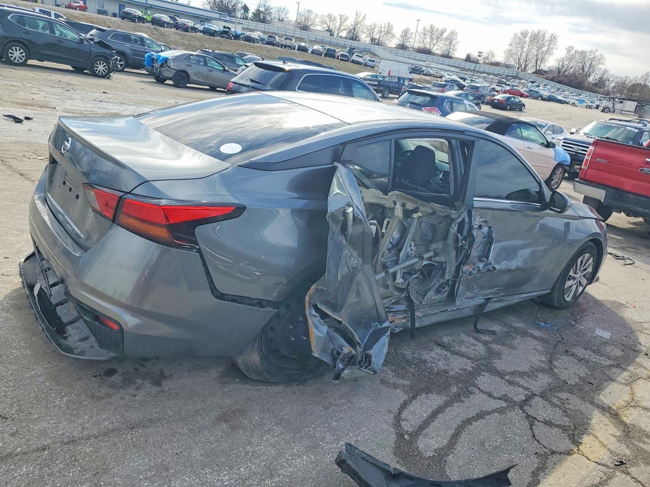 2021 Niss Altima