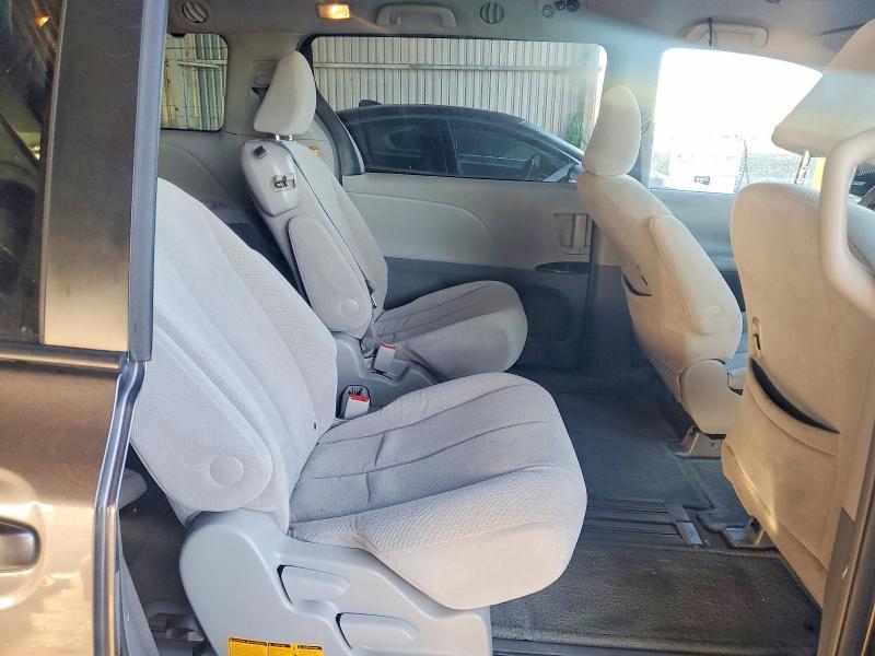 2011 Toyota Sienna Base