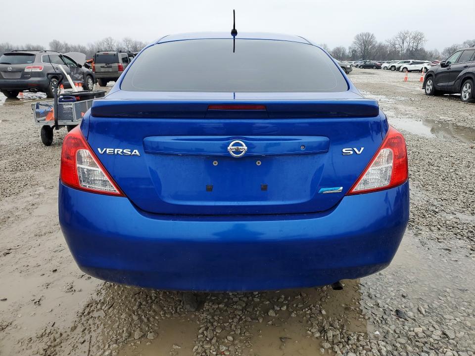2013 Nissan Versa 1.6 s