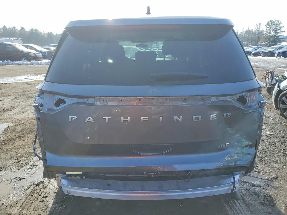 2025 Nissan Pathfinder s