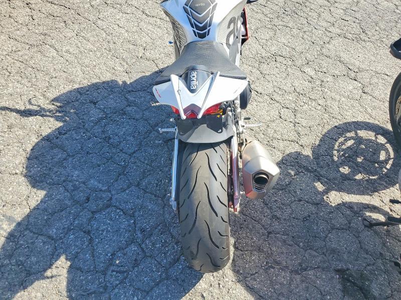 2019 Aprilia Tuono