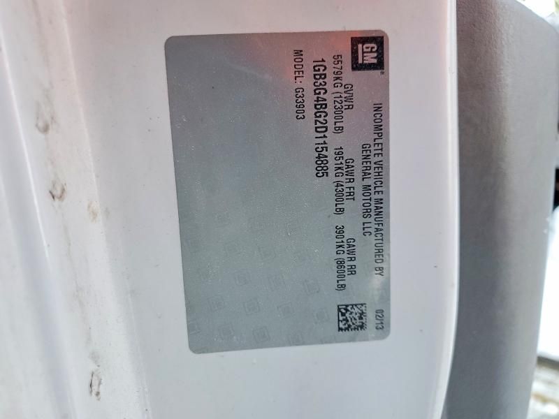 2013 Chevrolet Express box Truck