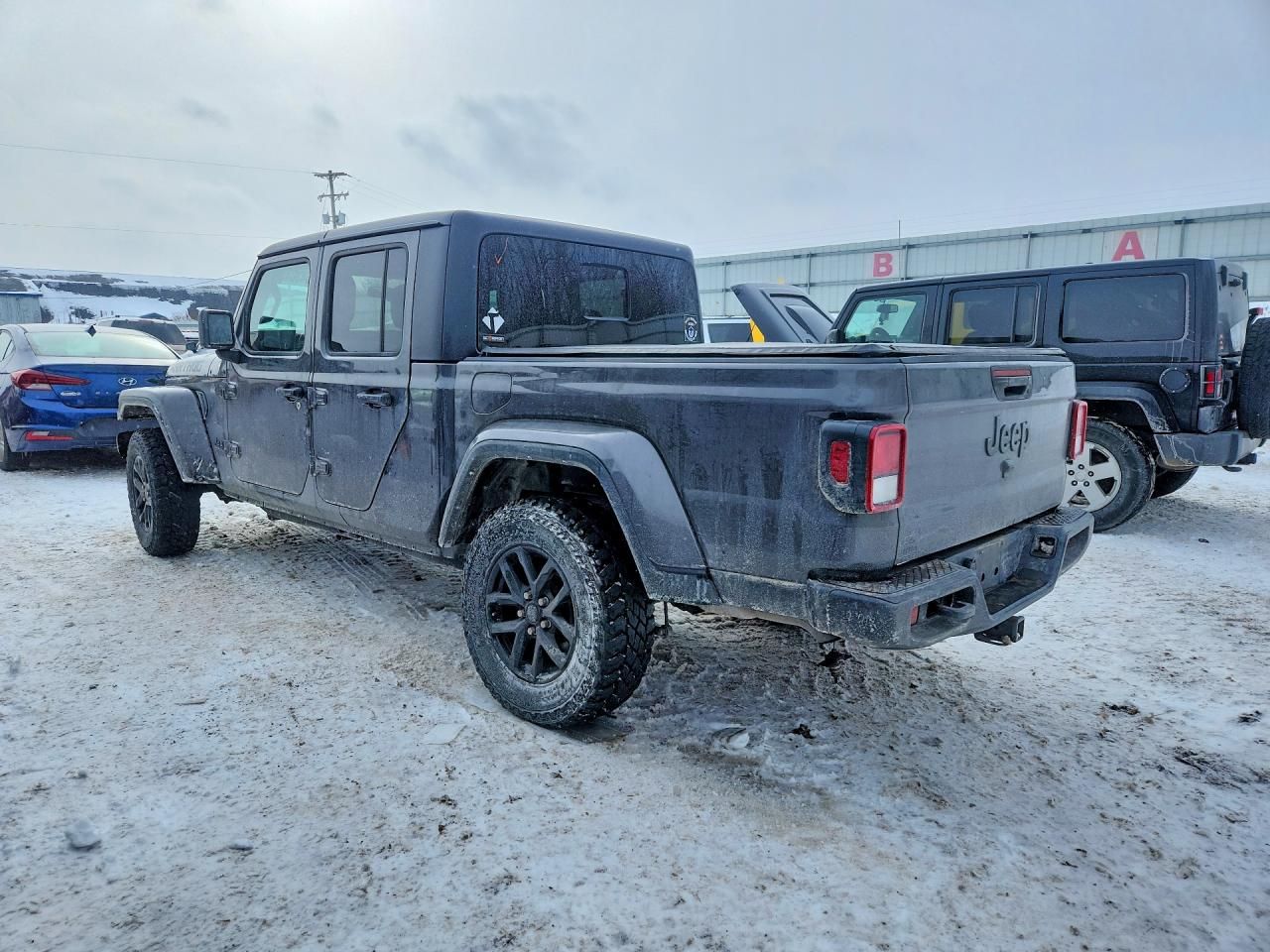 2023 Jeep Gladiator Sport