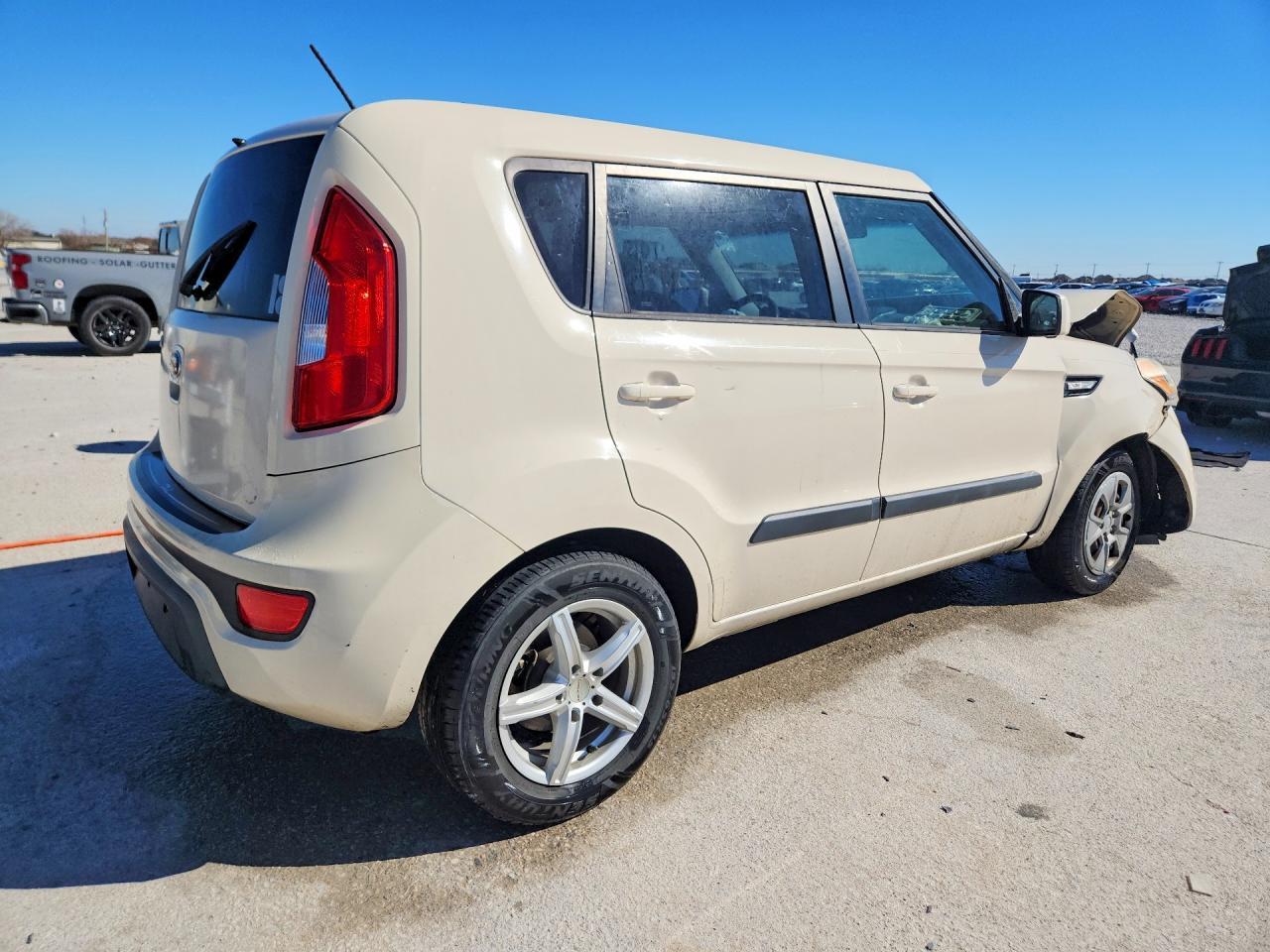 2013 KIA Soul Base
