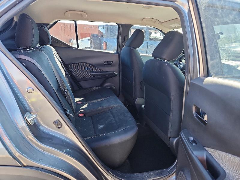 2019 Nissan Kicks s