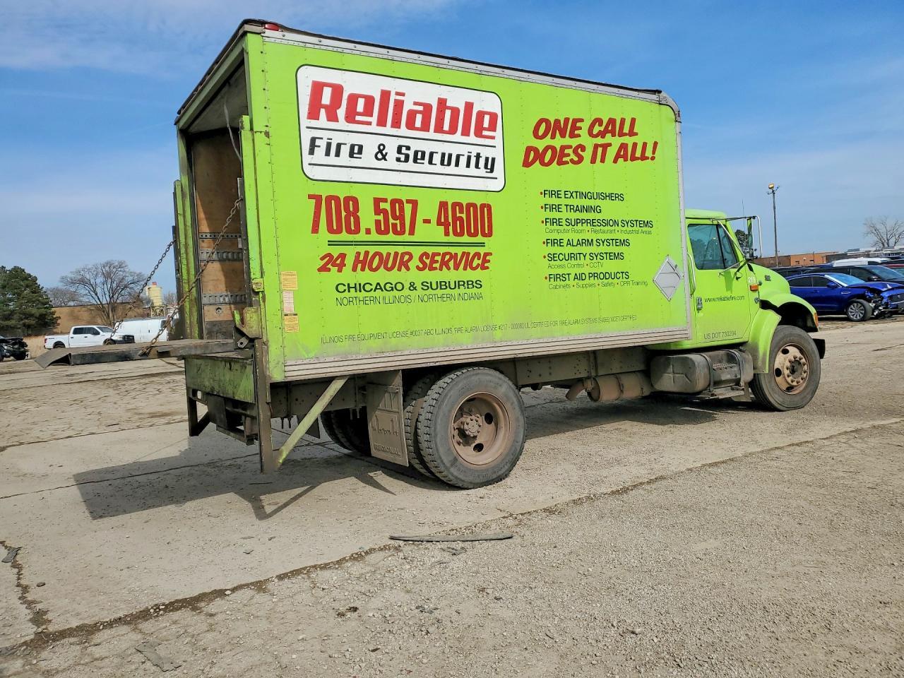 1999 International 4700 BOX Truck