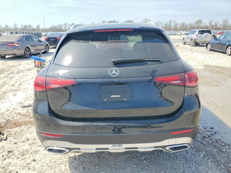 2025 Mercedes-Benz Glc 300