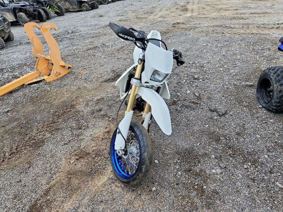 2023 Suzuki DR-Z400 SM