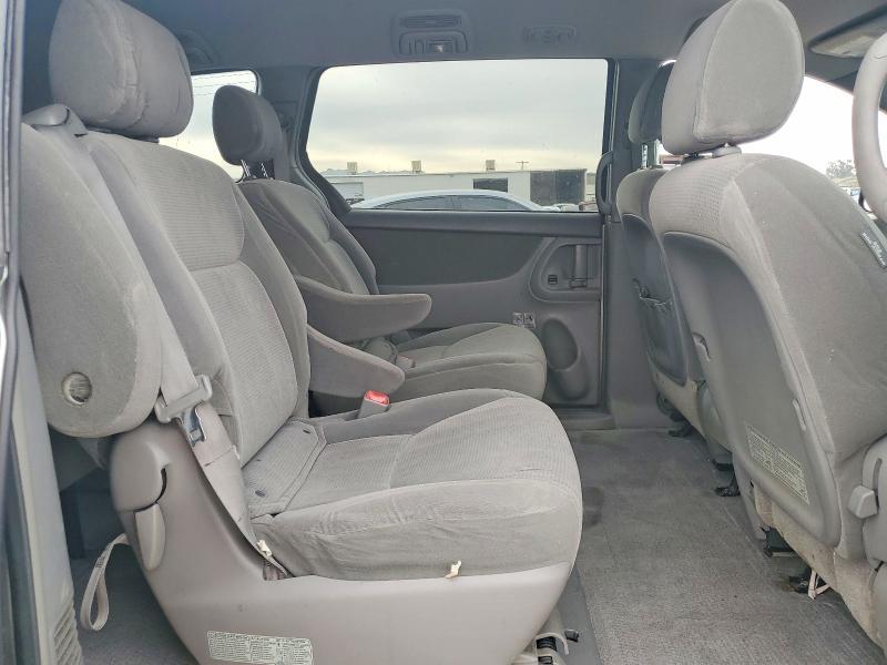2005 Toyota Sienna ce