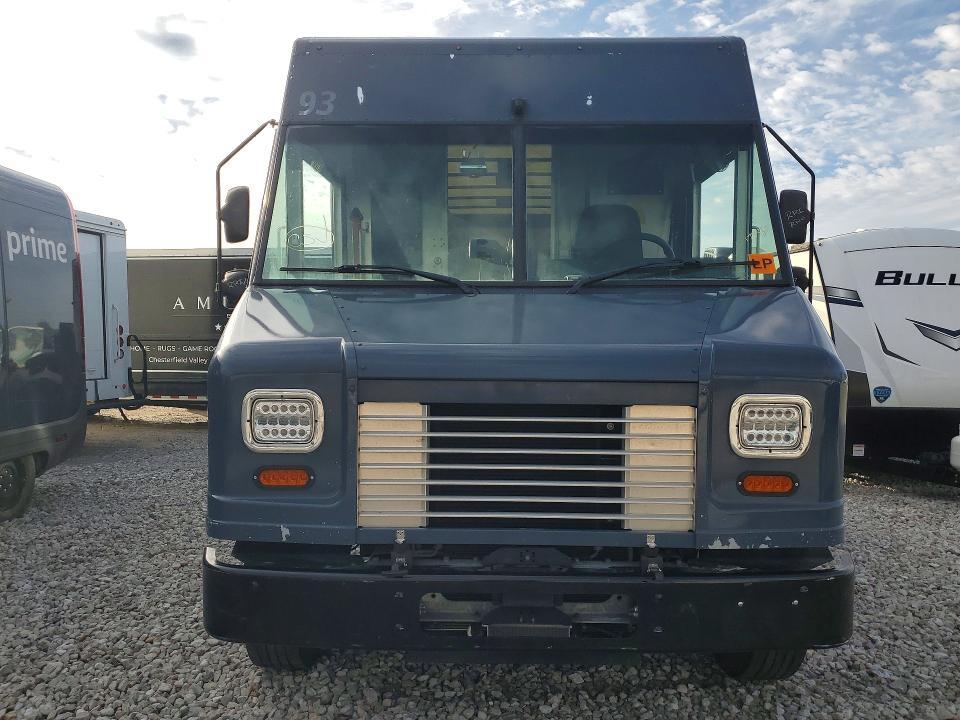 2020 Ford Commercial Chassis Delivery Truck