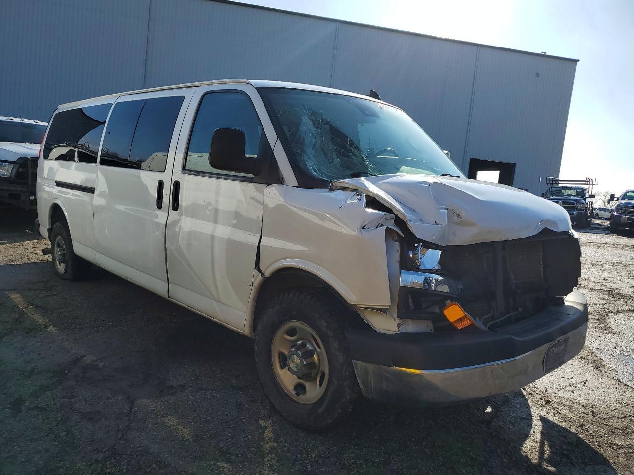 2020 Chevrolet Express G3500 LT