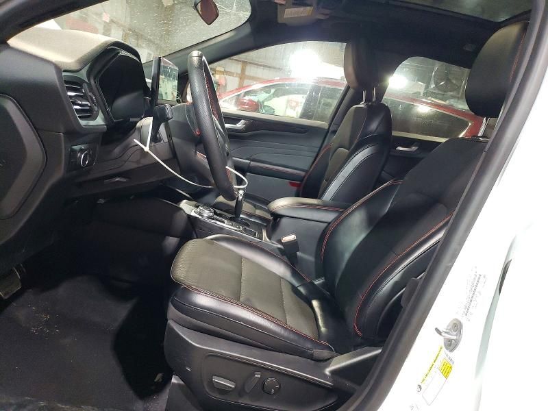 2023 Ford Escape st Line