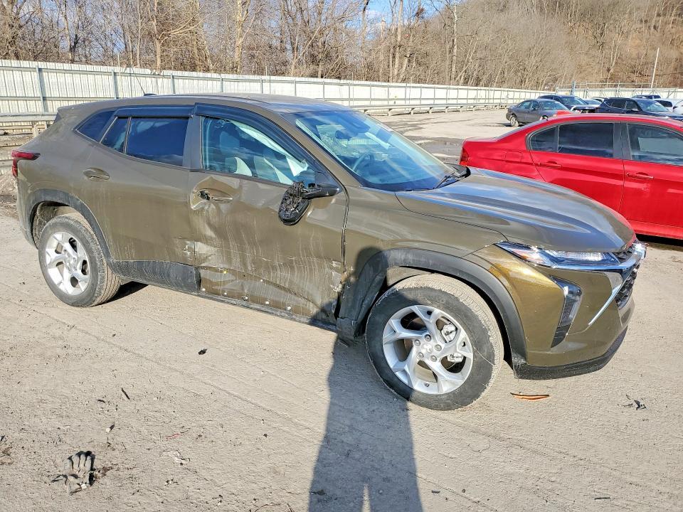 2024 Chevrolet Trax ls