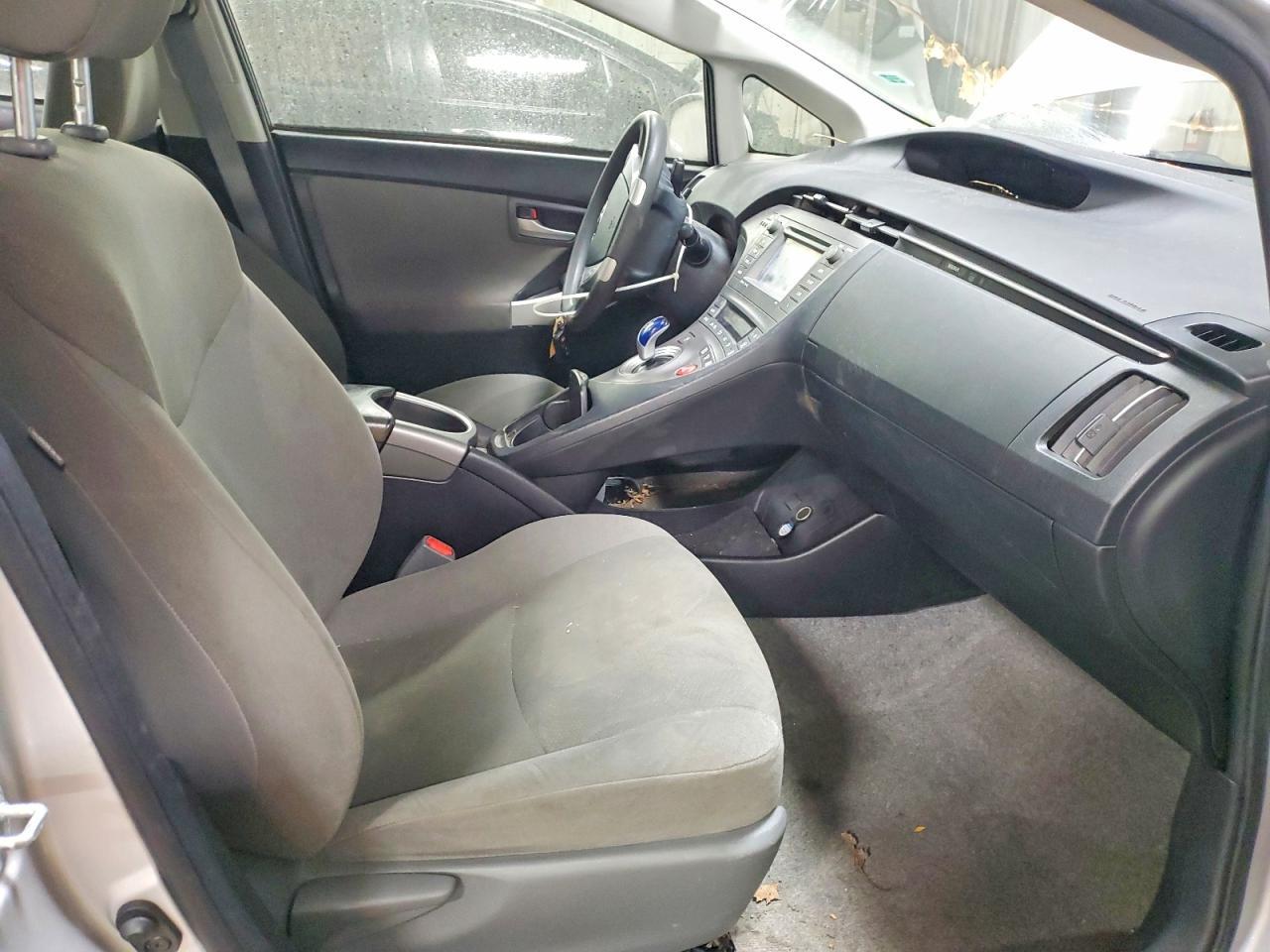 2014 Toyota Prius Three