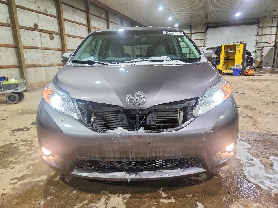 2014 Toyota Sienna xle