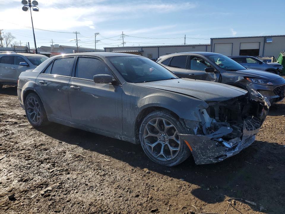 2018 Chrysler 300 s