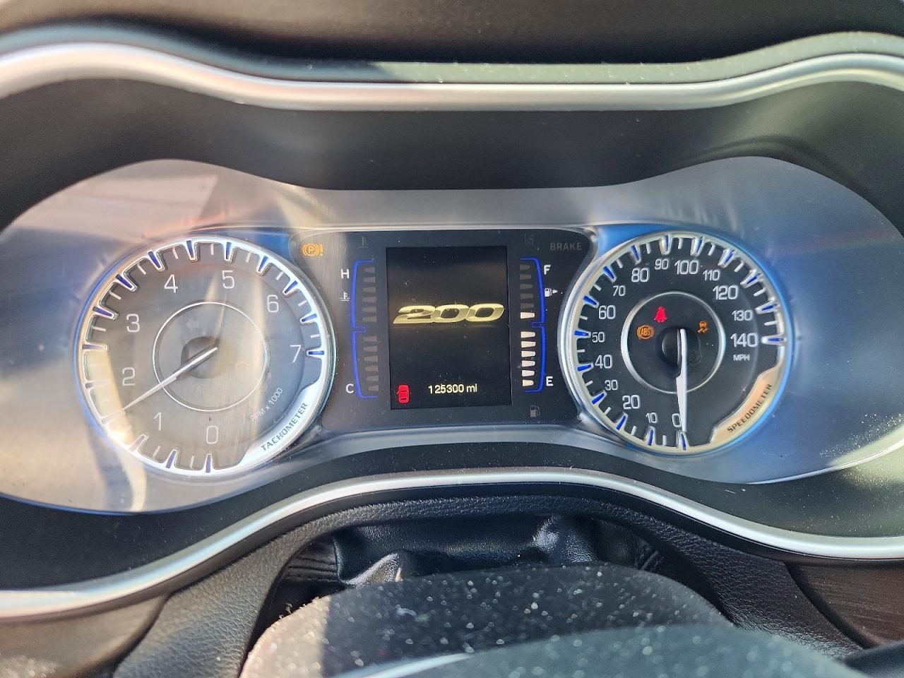 2015 Chrysler 200 Limited