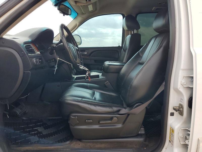 2011 Chevrolet Suburban C1500 lt
