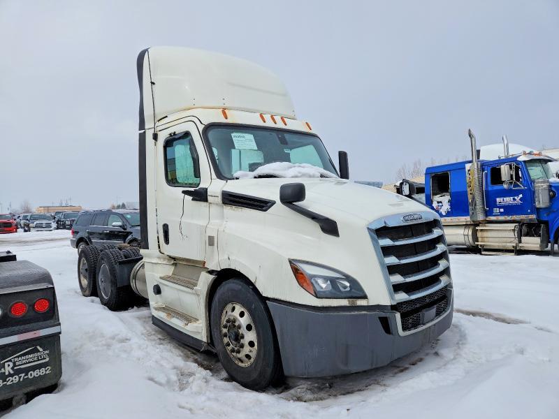 2019 Freightliner Cascadia 1-Semi Truck