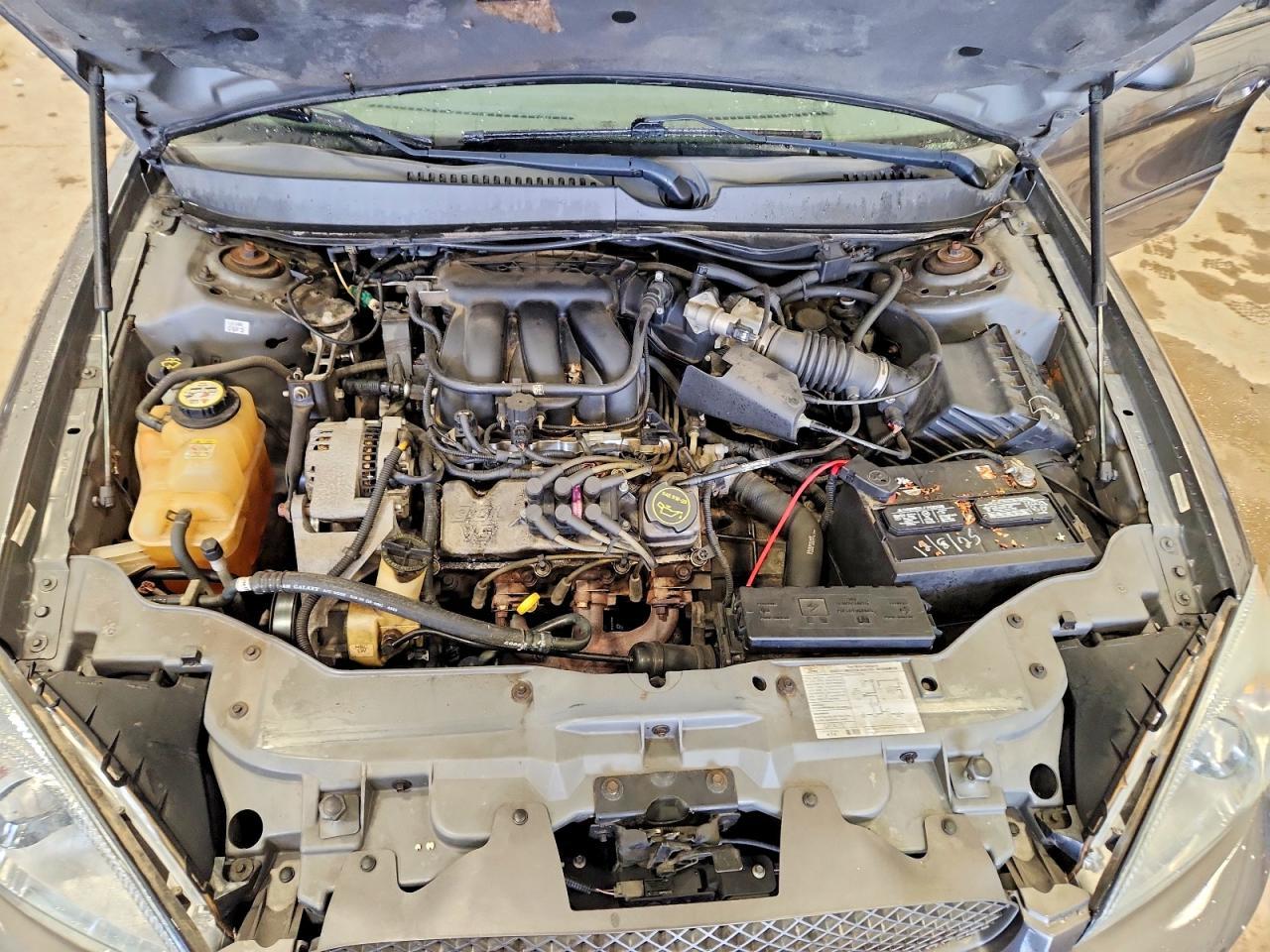 2005 Ford Taurus se