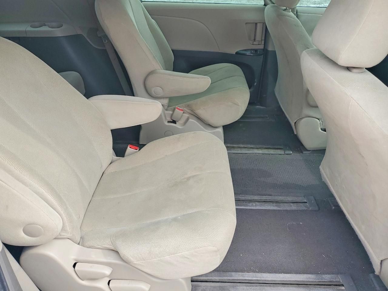2011 Toyota Sienna Base