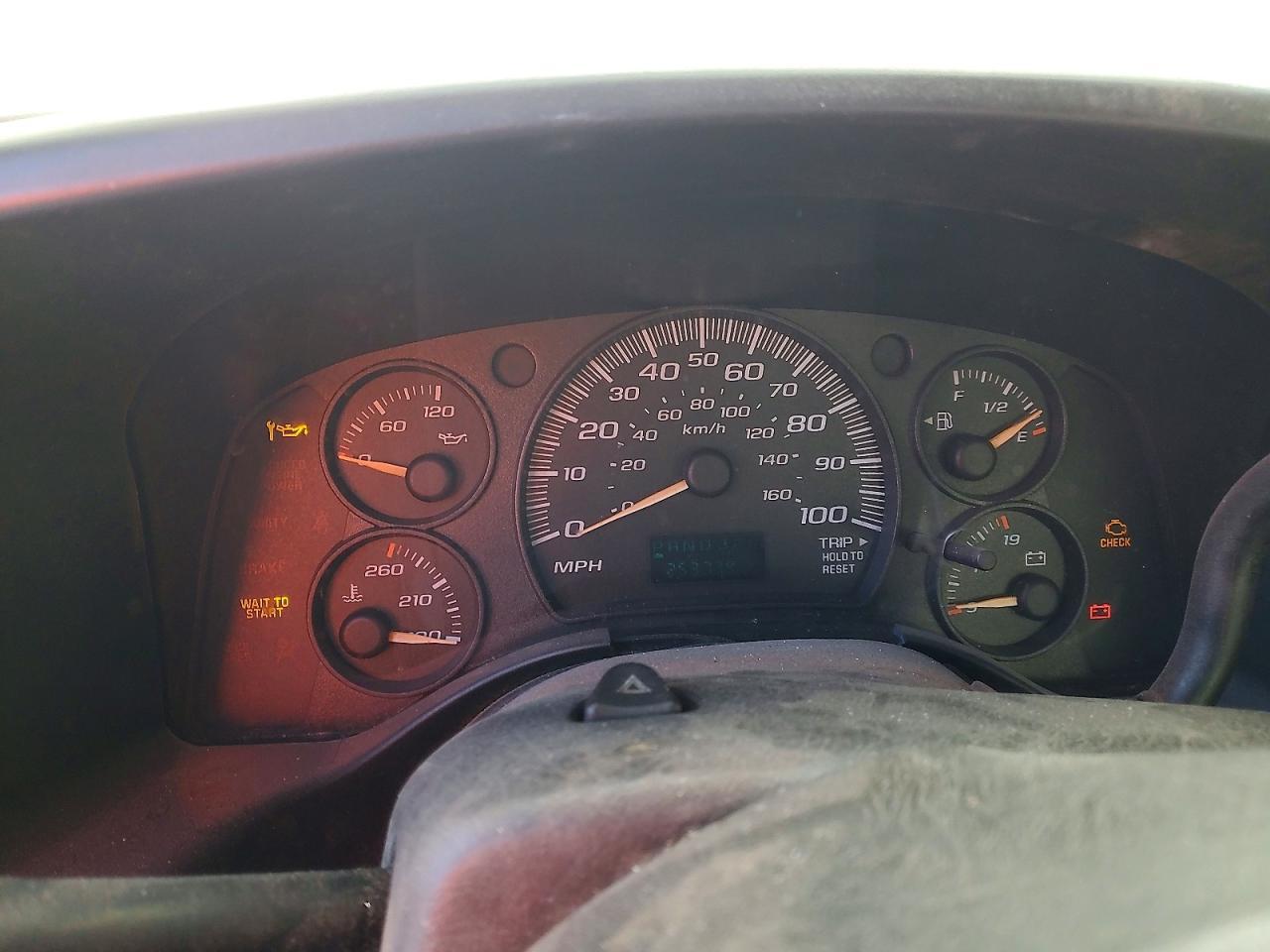 2006 GMC Savana 3500 Van With Bucket Lift