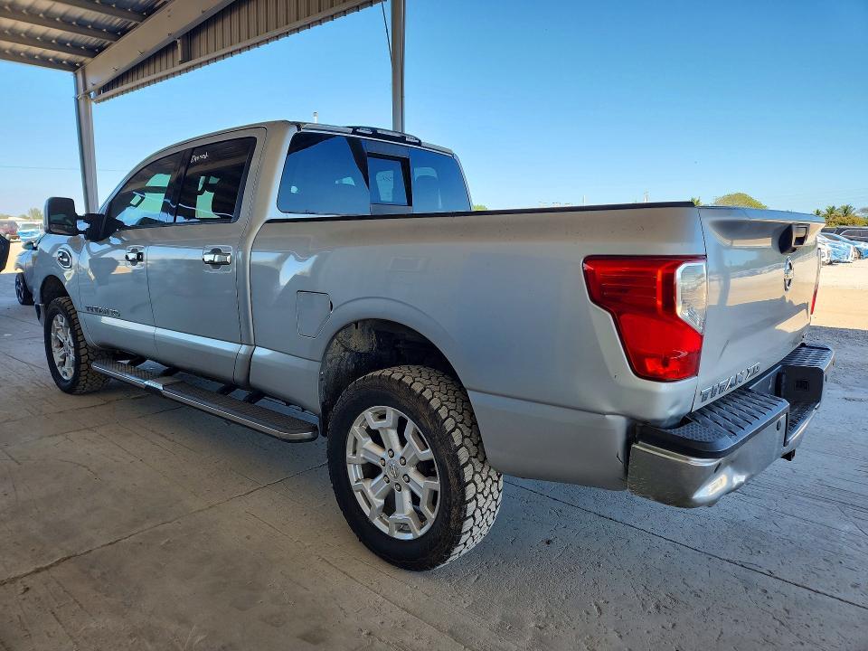 2016 Nissan Titan XD SL